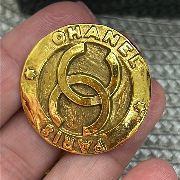 Chanel CC Paris XL Round Gold Logo Buttons 28 Flat Earrings Made in France - Picture 7 of 12